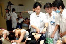 刮痧可以治頸椎病嗎？刮痧能治療頸椎病嗎？