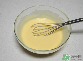 面糊用熱水還是涼水？面糊是用熱水調(diào)還是用涼水調(diào)？