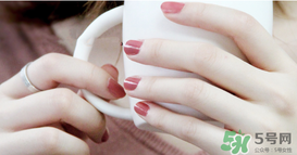豆沙色指甲油推薦 豆沙色指甲油是什么樣的 豆沙色指甲油推薦 豆沙色指甲油是什么樣的