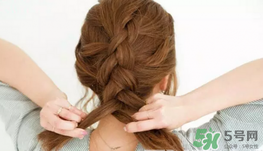 自己怎么編麻花馬尾_編麻花辮教程 自己怎么編麻花馬尾_編麻花辮教程