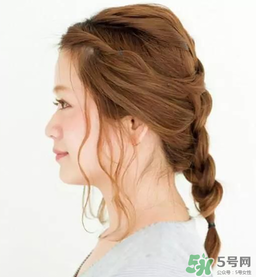 自己怎么編麻花馬尾_編麻花辮教程 自己怎么編麻花馬尾_編麻花辮教程