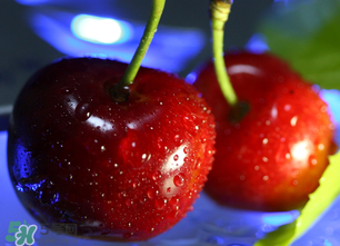 車厘子和蝦能一起吃嗎？吃完車厘子可以吃蝦嗎？