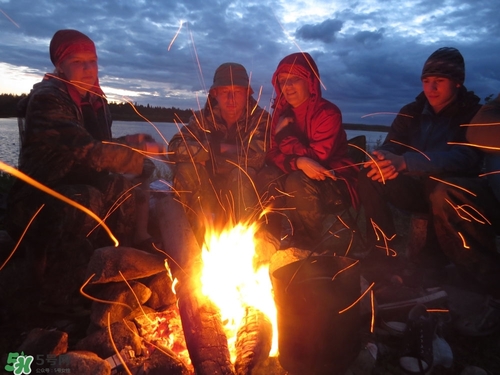 冬天烤火會上火嗎？冬天烤火上火怎么辦？