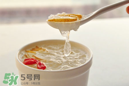 吃燕窩可以吃蘿卜嗎？燕窩能和白蘿卜同吃嗎？