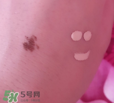 遮瑕液和遮瑕膏的區(qū)別？遮瑕液好還是遮瑕膏好？