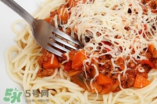 用電飯鍋怎么做面條?電飯鍋?zhàn)雒鏃l方法 用電飯鍋怎么做面條?電飯鍋?zhàn)雒鏃l方法