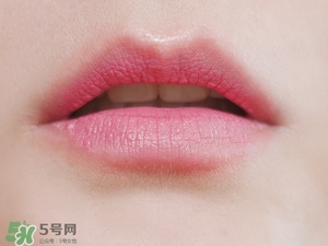 植村秀豆沙色口紅色號(hào)是幾號(hào)色？植村秀豆沙色口紅試色