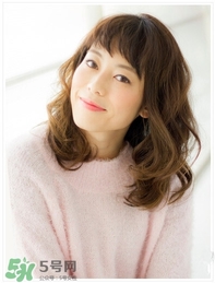 中長卷發(fā)圖片2017款 中長卷發(fā)發(fā)型圖片2017 中長卷發(fā)圖片2017款 中長卷發(fā)發(fā)型圖片2017