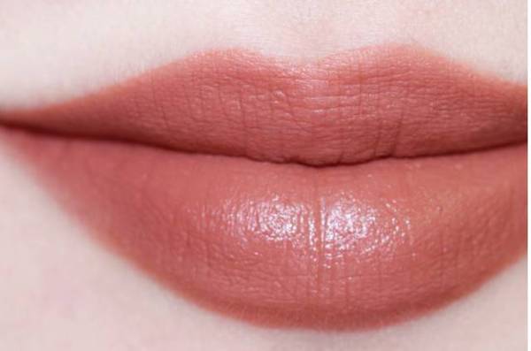 奶茶色口紅適合什么膚色？奶茶色口紅適合黃皮嗎？