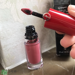 阿瑪尼小胖丁染唇液多少錢(qián)?阿瑪尼小胖丁染唇液專(zhuān)柜價(jià)格 阿瑪尼小胖丁染唇液多少錢(qián)?阿瑪尼小胖丁染唇液專(zhuān)柜價(jià)格