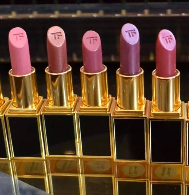 tom ford和迪奧哪個(gè)好？tom ford口紅和dior口紅哪個(gè)好？