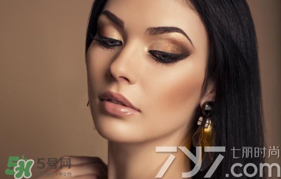 眼影膏和眼影的區(qū)別 眼影膏好還是眼影粉好？