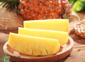 鳳梨吃之前用鹽水泡嗎？鳳梨為什么要用鹽水泡？