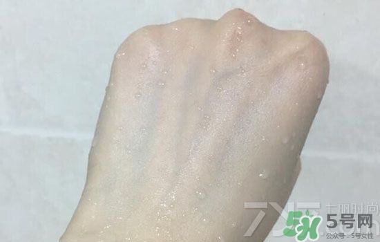 安耐曬金瓶怎么樣？安耐曬金瓶好用嗎？