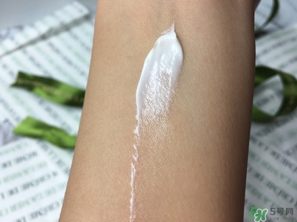 海藍(lán)之謎精華面霜怎么樣?海藍(lán)之謎精華面霜好用嗎? 海藍(lán)之謎精華面霜怎么樣?海藍(lán)之謎精華面霜好用嗎?