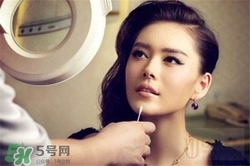 玻尿酸墊下巴的危害 玻尿酸墊下巴后遺癥 玻尿酸墊下巴的危害 玻尿酸墊下巴后遺癥