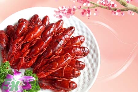 小龍蝦是海鮮嗎？小龍蝦屬于海鮮嗎？