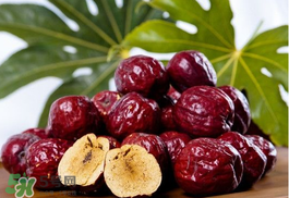 紅棗發(fā)白可以吃嗎？紅棗表面發(fā)白是發(fā)霉嗎？