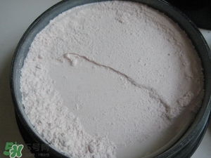 cpb散粉和紀(jì)梵希散粉哪個好？cpb散粉和紀(jì)梵希散粉對比