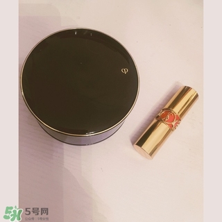 cpb散粉和紀(jì)梵希散粉哪個好？cpb散粉和紀(jì)梵希散粉對比