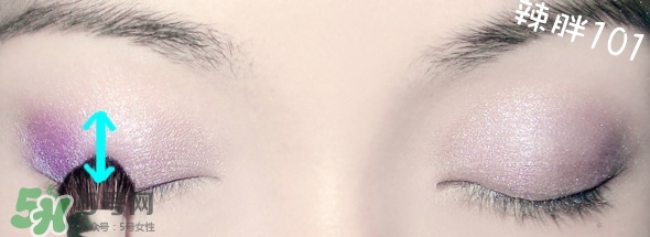 啞光眼影怎么畫？啞光眼影畫法步驟圖解