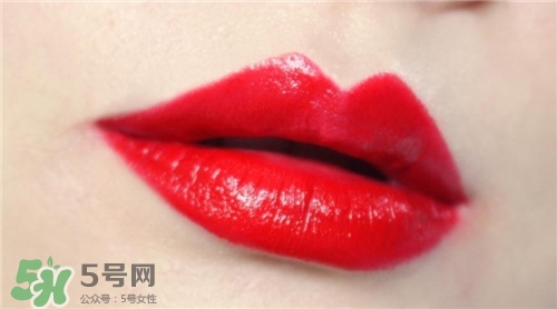 雅詩蘭黛傾慕340適合黃皮嗎？雅詩蘭黛340口紅試色