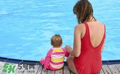 嬰兒游泳注意事項(xiàng) 嬰兒游泳需要注意什么 嬰兒游泳注意事項(xiàng) 嬰兒游泳需要注意什么