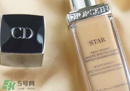 粉底液會(huì)脫妝嗎？粉底液脫妝怎么辦？