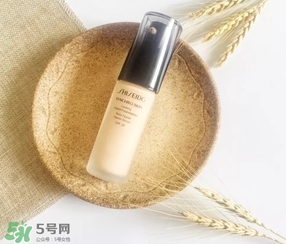 粉底液會(huì)脫妝嗎？粉底液脫妝怎么辦？