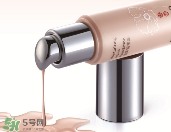 粉底液會(huì)脫妝嗎？粉底液脫妝怎么辦？