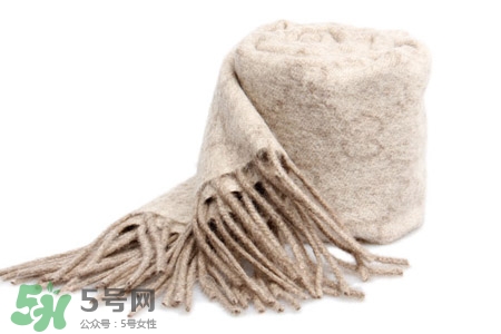 三月份能戴圍巾嗎？三月份戴圍巾熱嗎？