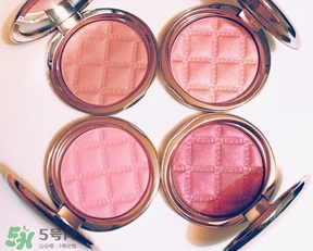 腮紅會(huì)脫妝嗎？腮紅脫妝怎么辦？