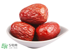 紅棗外面白色的是什么？紅棗上面有一層白的是什么東西？