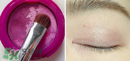 紫色腮紅適合什么口紅？紫色腮紅口紅搭配