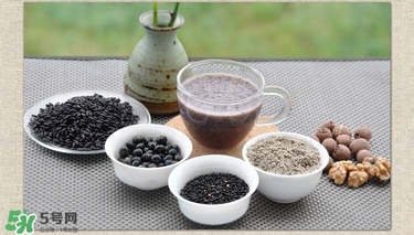 芝麻核桃粉的功效 芝麻核桃粉的做法 芝麻核桃粉的功效 芝麻核桃粉的做法