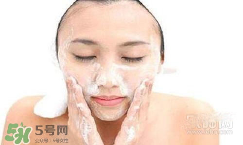 毛孔堵塞用什么洗面奶？毛孔堵塞用洗面奶注意事項