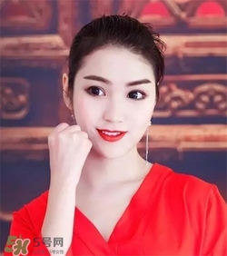 蘭蔻菁純唇膏195多少錢？蘭蔻絲絨唇膏195專柜價(jià)格