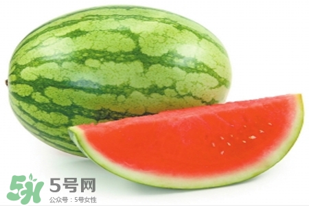 吃西瓜可以用勺子嗎？西瓜用勺子吃好嗎？