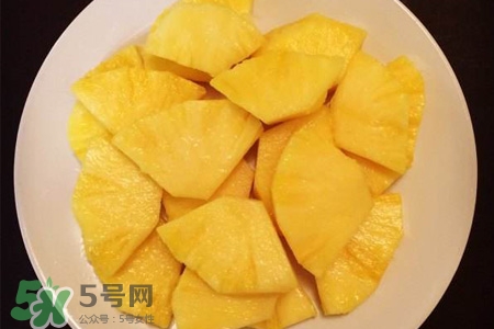 菠蘿可以煮著吃嗎？菠蘿煮著吃好嗎？