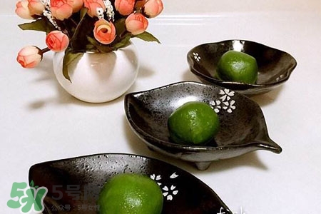 帶保鮮膜的青團(tuán)怎么熱？青團(tuán)外的保鮮膜能一起加熱嗎？