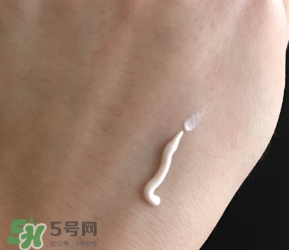 草木之心隔離霜色號(hào)試色 草木之心隔離試色圖 草木之心隔離霜色號(hào)試色 草木之心隔離試色圖