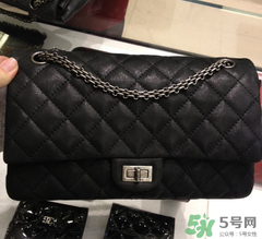 香奈兒255包尺寸怎么選？chanel255包尺寸對照表