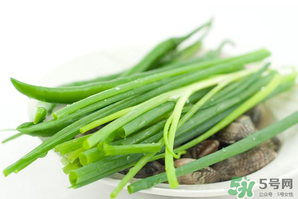 薺菜和蔥能一起吃嗎？薺菜餃子可以放蔥嗎？