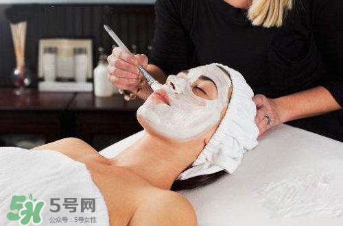 面粉做面膜會(huì)堵塞毛孔嗎？面粉怎么做面膜不會(huì)堵塞毛孔