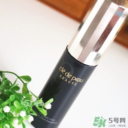 cpb粉底液和粉霜哪個好？cpb粉底液和粉霜區(qū)別