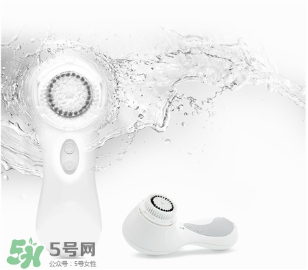 Clarisonic洗臉?biāo)⒃趺闯潆?Clarisonic洗臉?biāo)⒊潆姺椒? alt=
