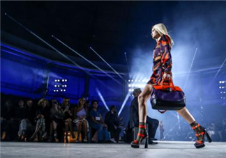 versace2017新品好看嗎？范思哲2017新款怎么樣？