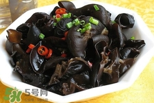 哺乳期能吃黑木耳嗎？哺乳期吃木耳會(huì)回奶嗎？