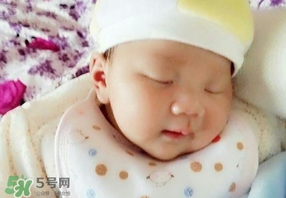 嬰兒濕疹是什么引起的？嬰兒濕疹是什么原因