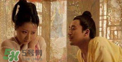 皇帝們的第一次給了誰(shuí)？